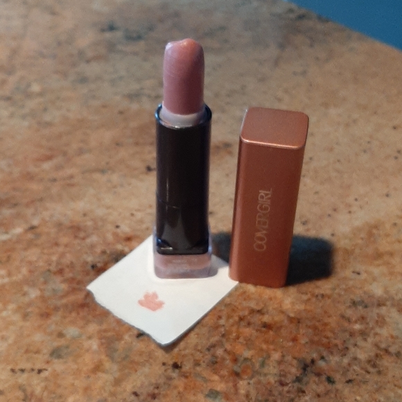 Cover Girl #245  Honeyed Bloom lipstick sold on title - Picture 4 of 4